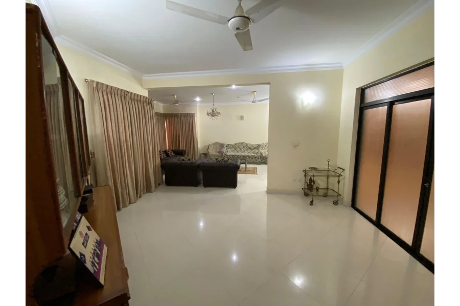 ڈی ایچ اے کراچی میں 512 مربع گز خوبصورت مکان برائے فروخت