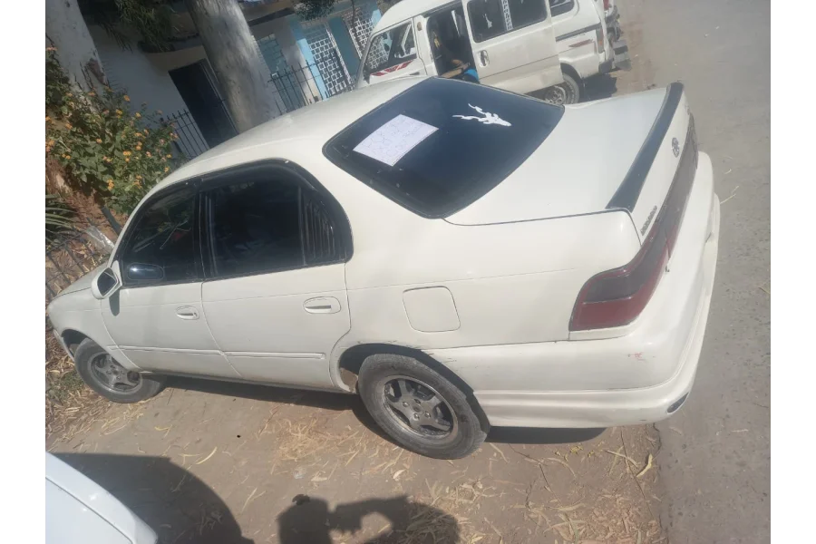 Toyota corolla XE 1998 model for sale