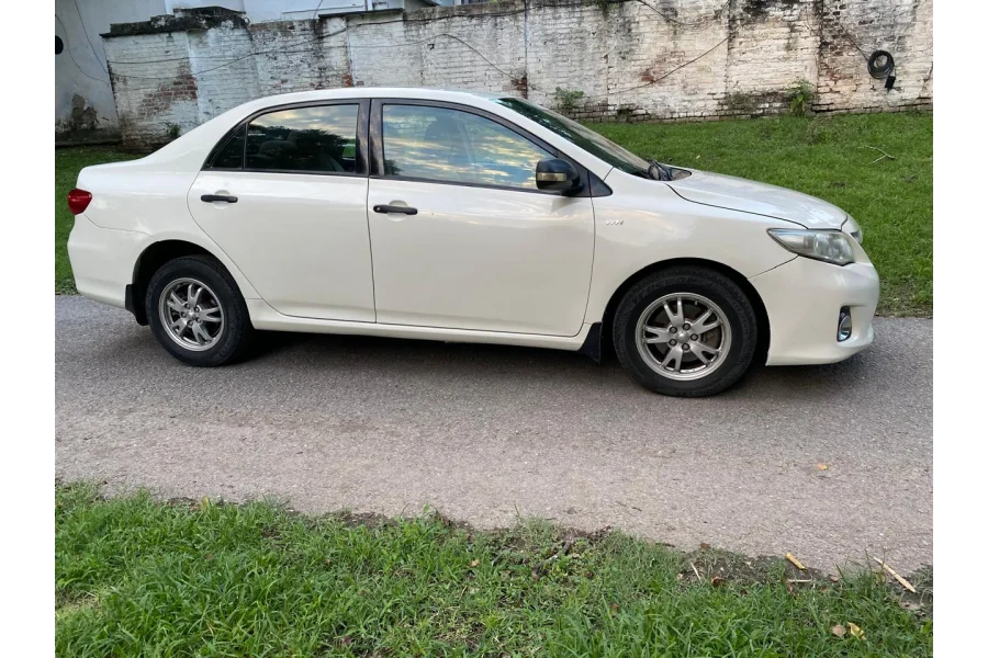 Toyota Corolla xli 2013 model for sale