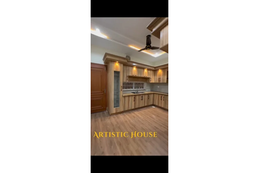 رائل آرچرڈ ملتان میں 10 مرلہ مکان برائے فروخت