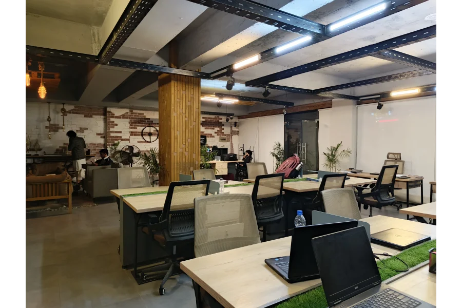 لوئر گراؤنڈ شاپ کرایہ پر