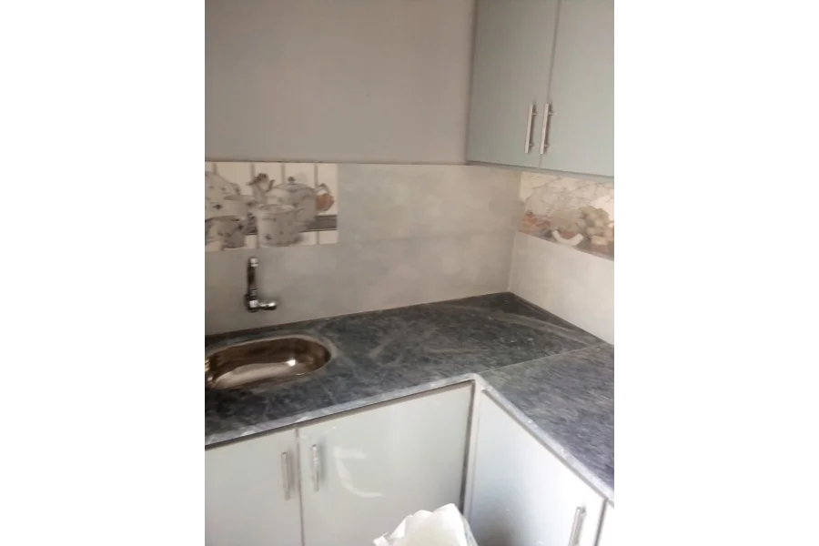 ایمپوریم جوہر ٹاؤن لاہور کے قریب گرلز وومن ہاسٹل