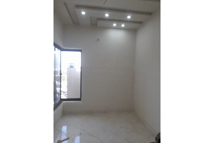 بالکل نیا وی آئی پی پارک فیسنگ ہاؤس برائے فروخت دستیاب ہے۔-0