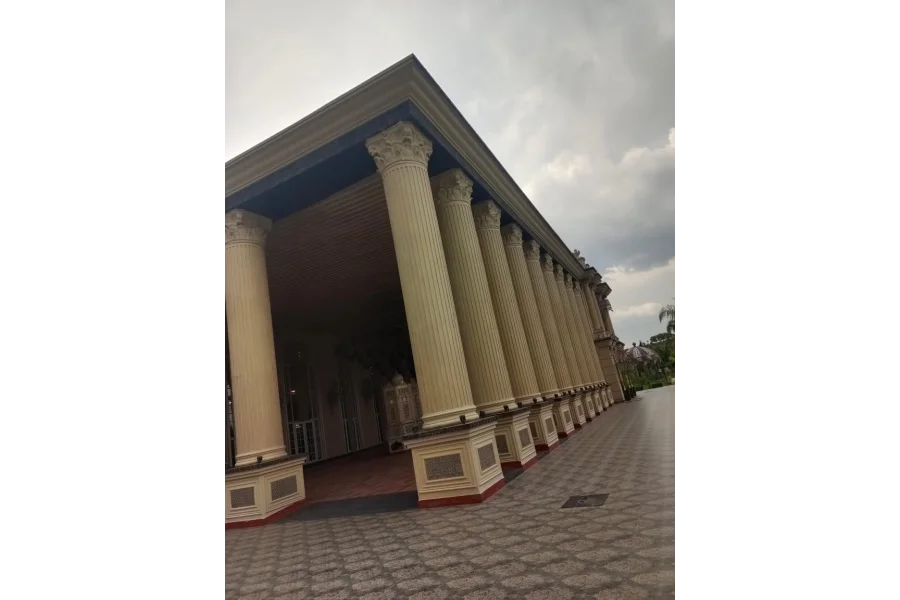 10 Kanal Royal Palace for Sale