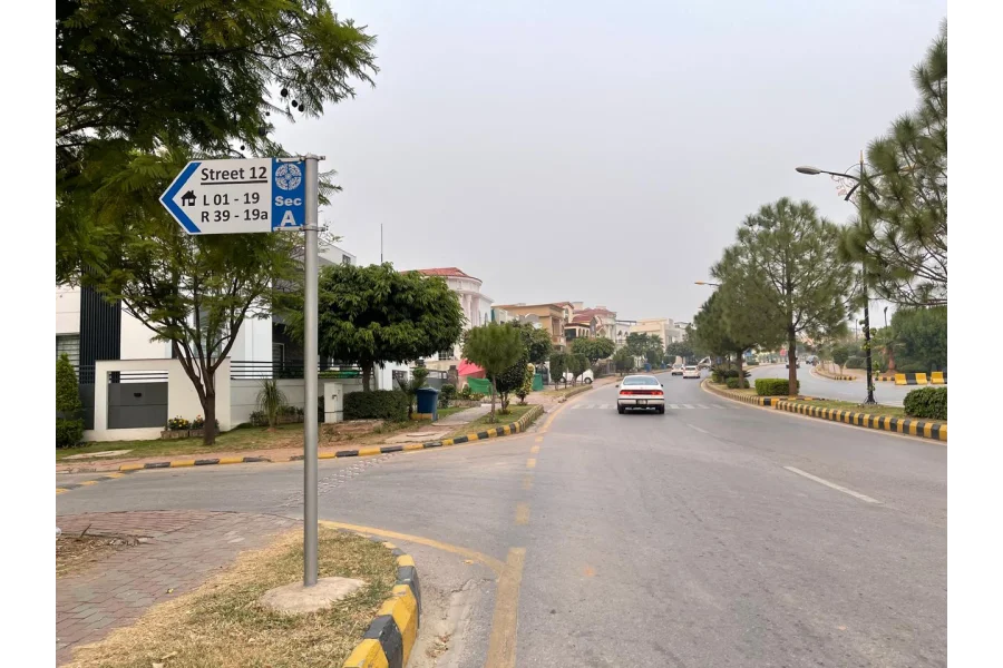 10 marla Plot no 76 for sale