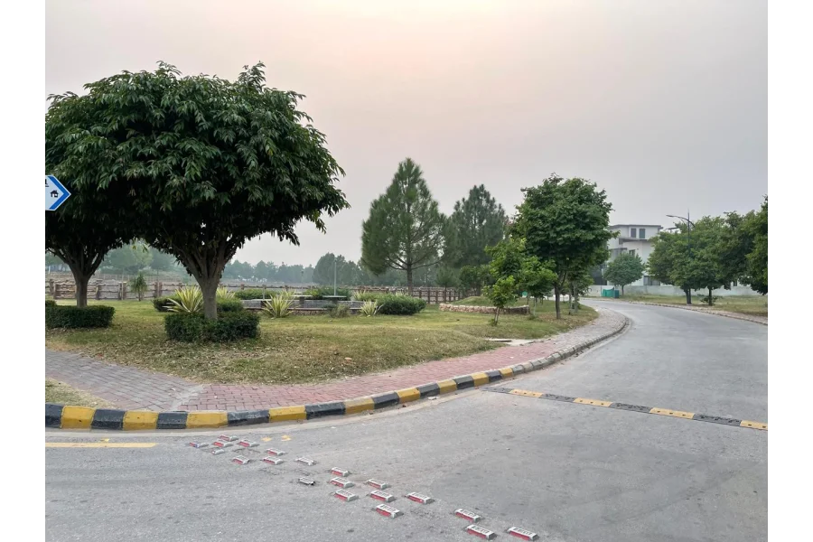 10 مرلہ پلاٹ نمبر 14 برائے فروخت