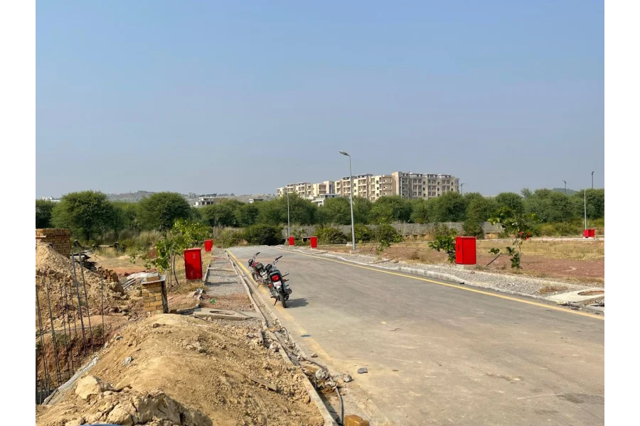 5 مرلہ پلاٹ نمبر 11 برائے فروخت