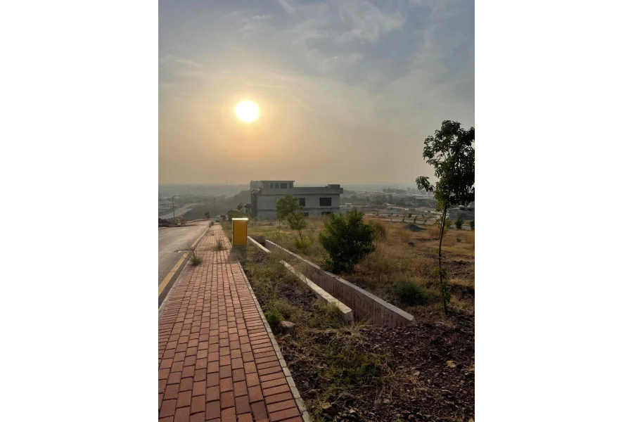 10 marla Plot no 76 for sale