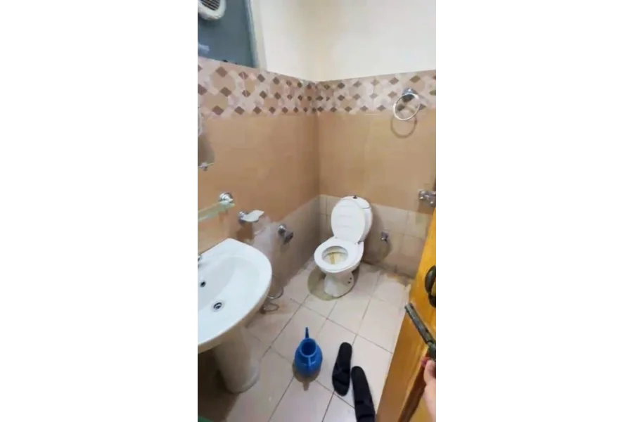 سیف ہائٹس مکمل طور پر فرنشڈ 2 بیڈ روم والا فلیٹ (1175 مربع فٹ) چیک کریں