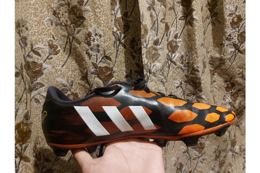 ایڈیڈاس پریڈیٹر سائز 10