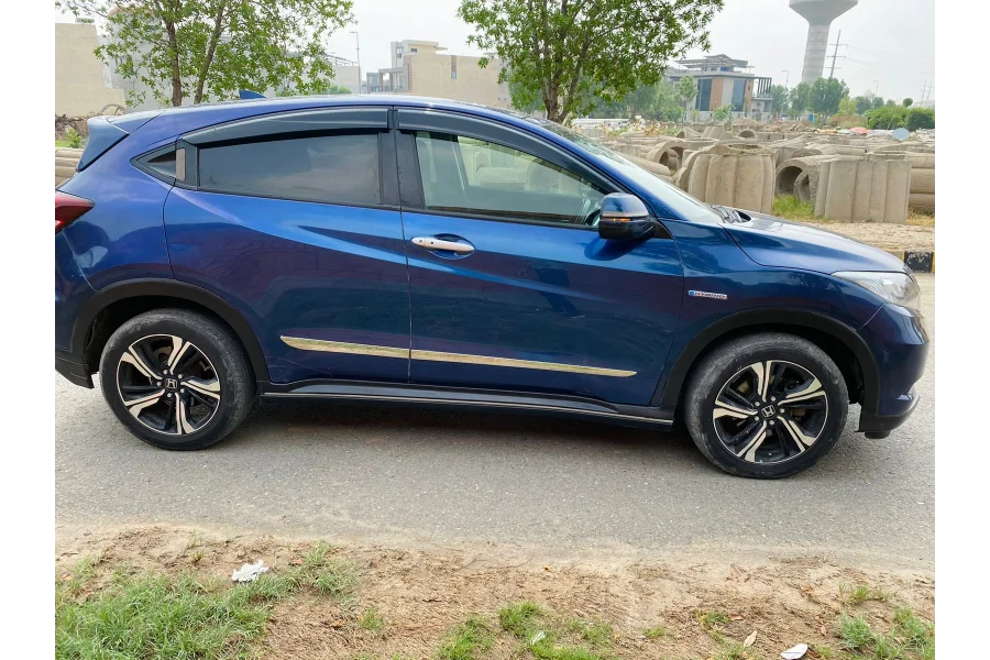 Honda Vezel 2024 Availble for sale