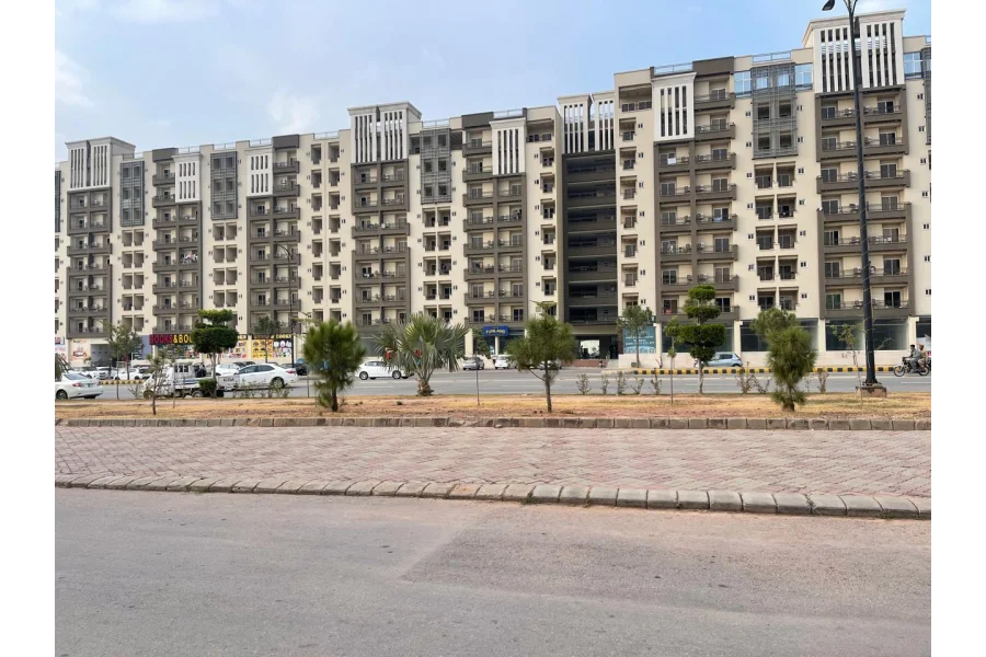 8 marla Plot no 6 for sale