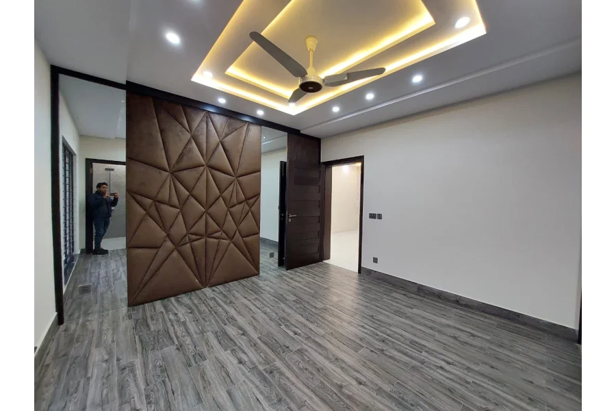 10 marla house for Sale in Bahria Town lahore