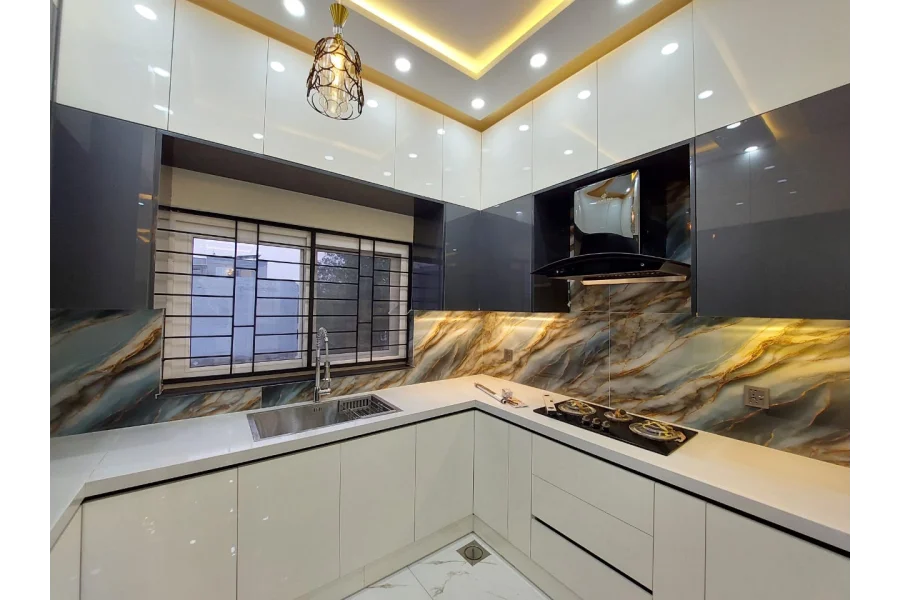 10 marla house for Sale in Bahria Town lahore