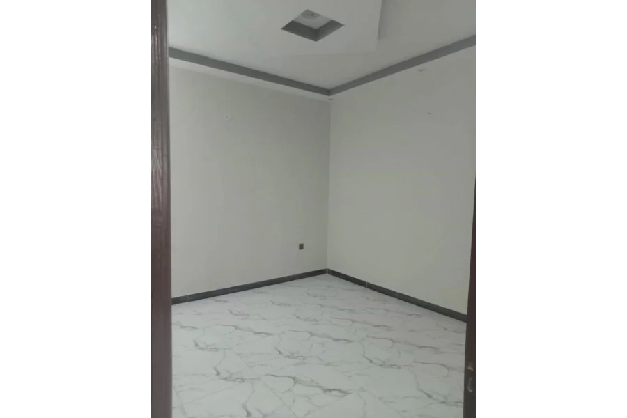 Portion Available for rent in Gulshan iqbal block 5, Karachi