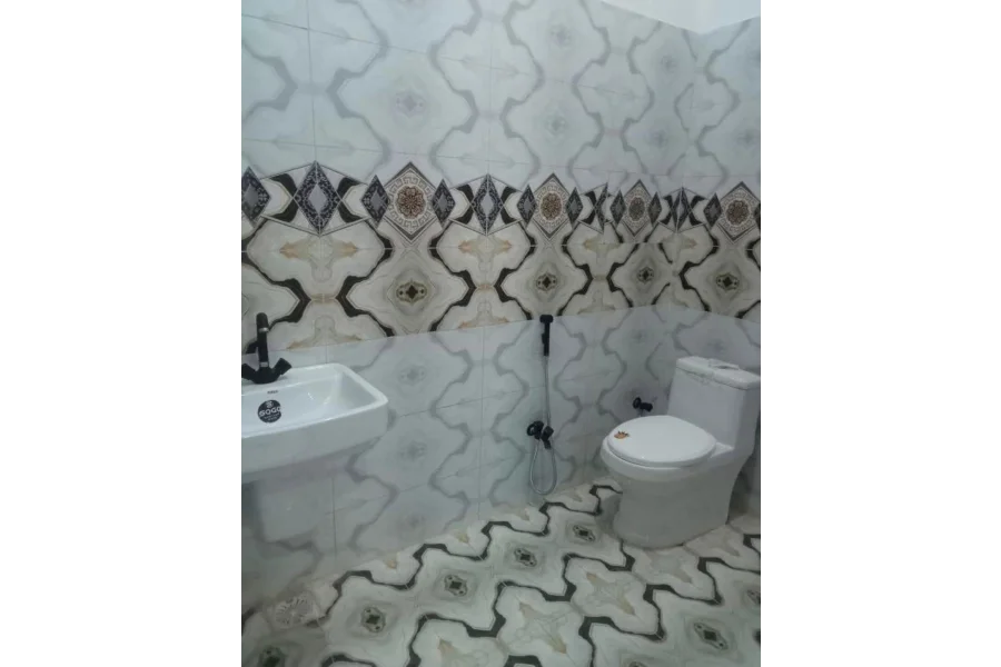 Portion Available for rent in Gulshan iqbal block 5, Karachi