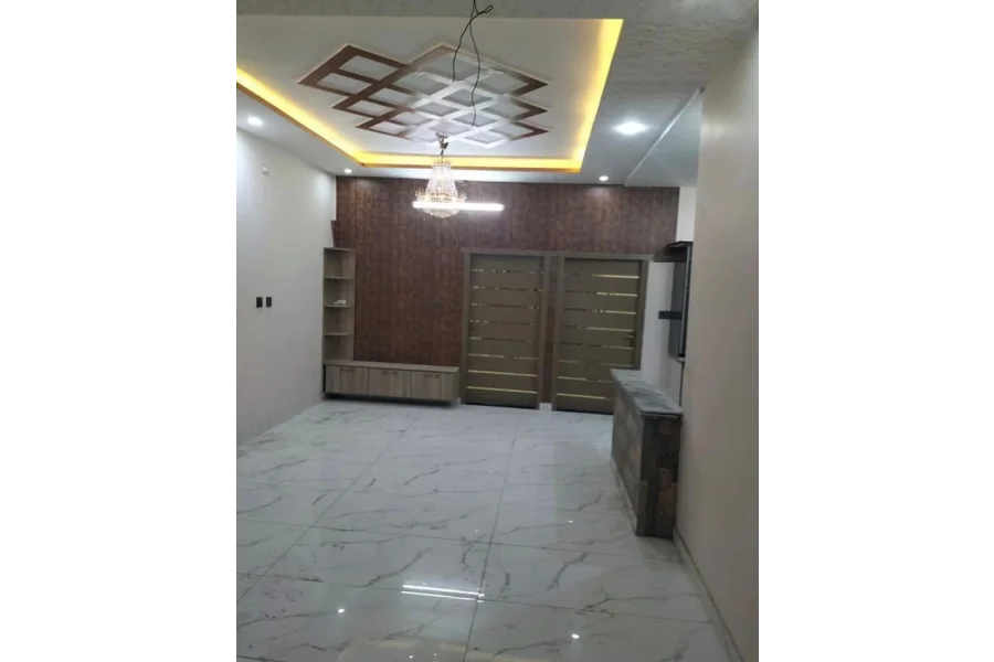Portion Available for rent in Gulshan iqbal block 5, Karachi