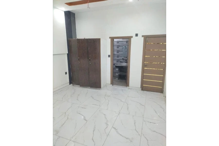 Portion Available for rent in Gulshan iqbal block 5, Karachi