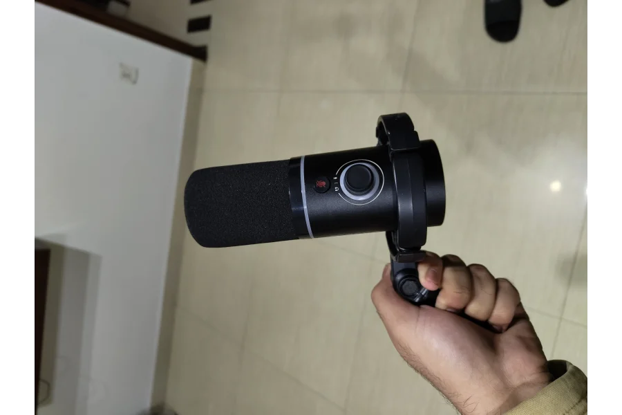 Maono PD200x Podcast Microphone