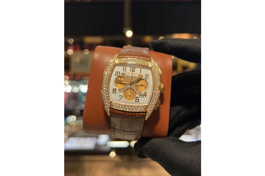 ہم ROLEX OMEGA CARTIER PATEK PIAGET RM IWC ZENITH VC RM Tudor PP خریدتے ہیں