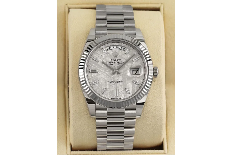 ہم ROLEX OMEGA CARTIER PATEK PIAGET RM IWC ZENITH VC RM Tudor PP خریدتے ہیں