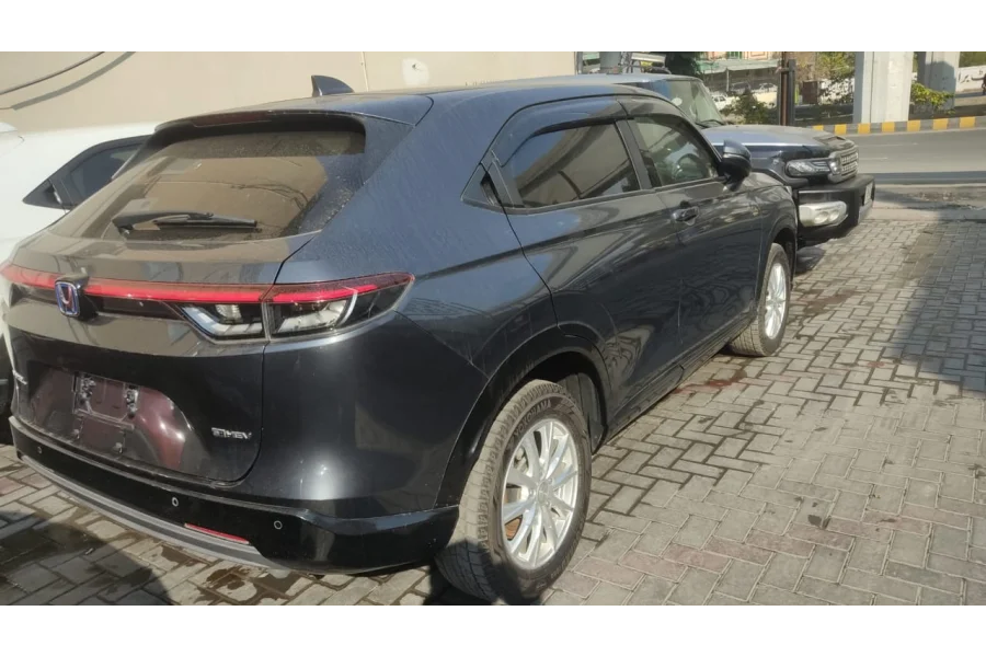 HONDA VEZEL AVAILABLE FOR SALE