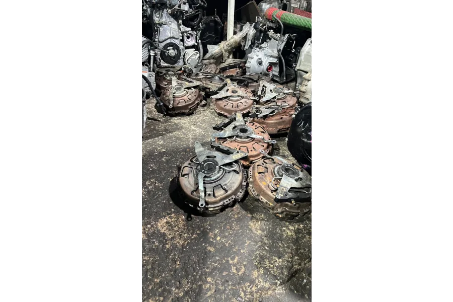 ہونڈا ویزل ڈوئل کلچ، فٹ، گریس فروخت کے لیے دستیاب ہے