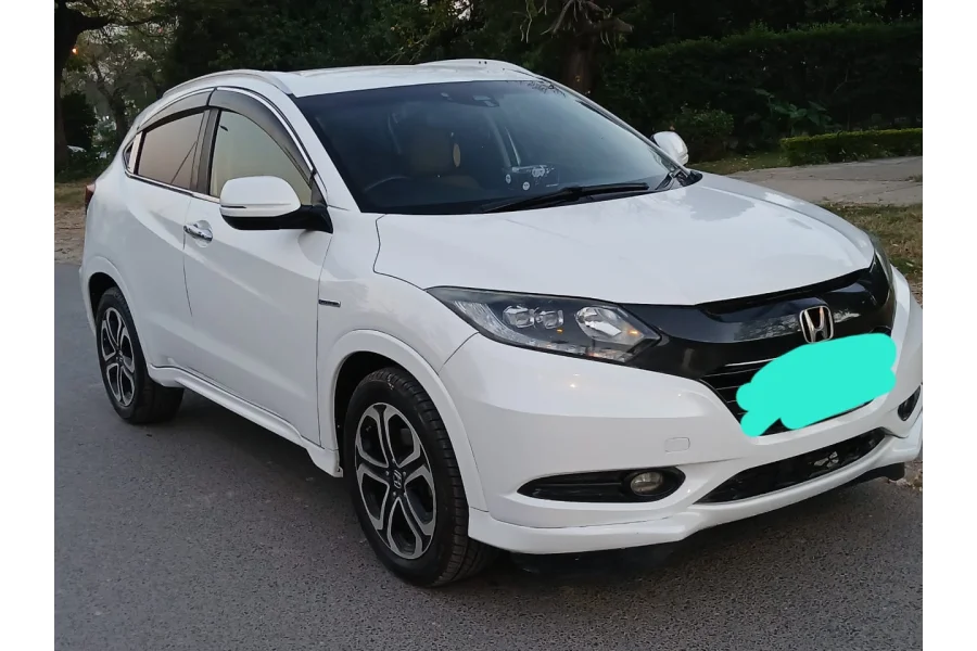 HONDA VEZEL 2015 MODEL  AVAILABLE FOR SALE