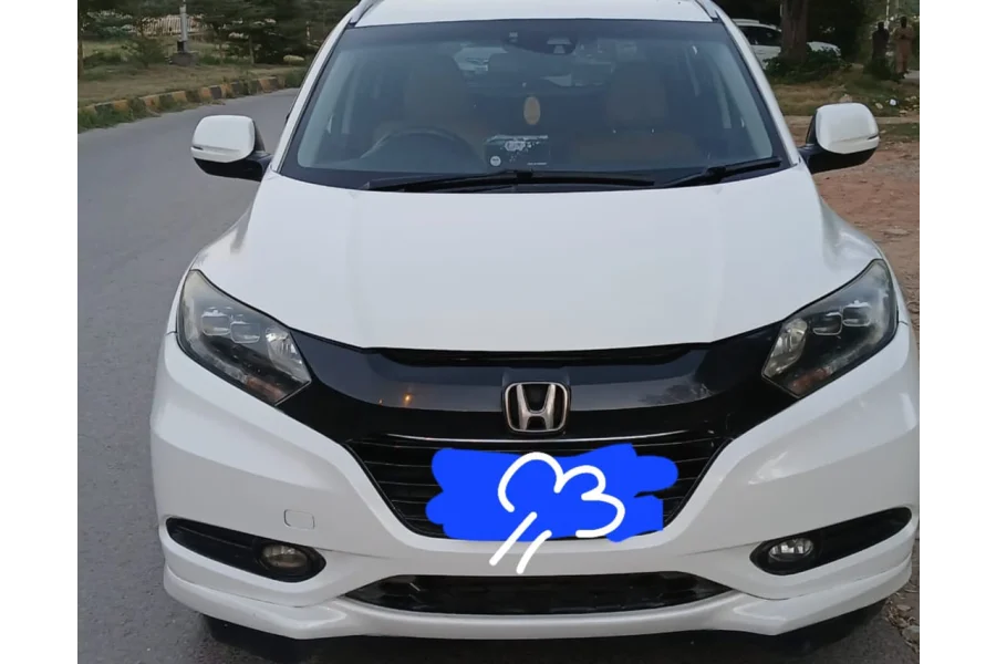 HONDA VEZEL 2015 MODEL  AVAILABLE FOR SALE