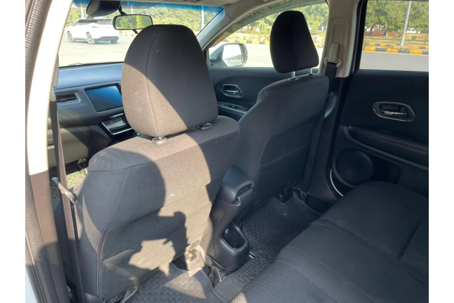 HONDA VEZEL 2014 MODEL  AVAILABLE FOR SALE