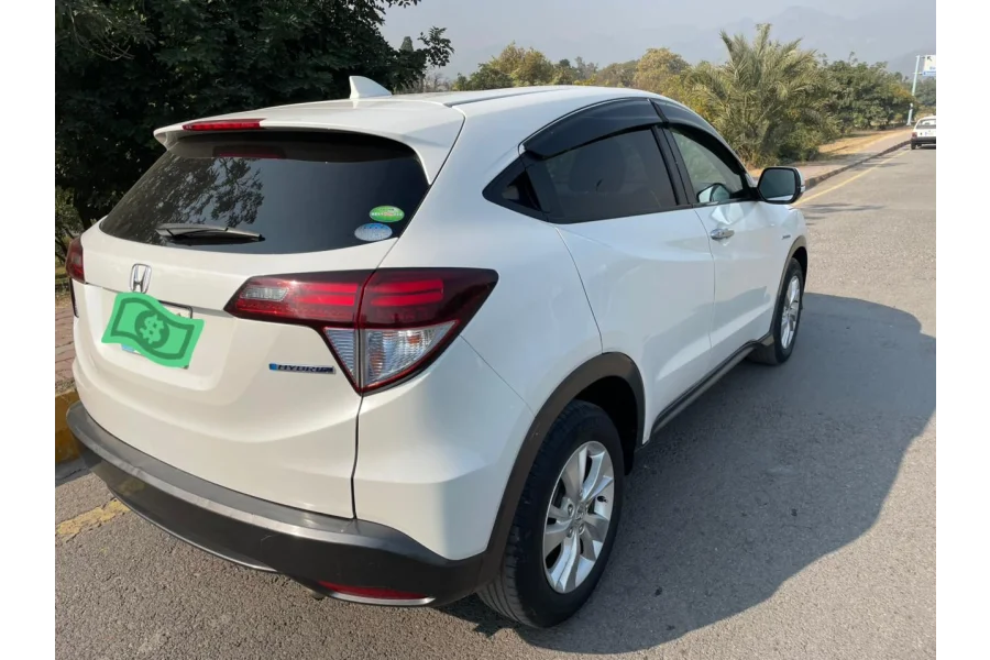 HONDA VEZEL 2014 MODEL  AVAILABLE FOR SALE