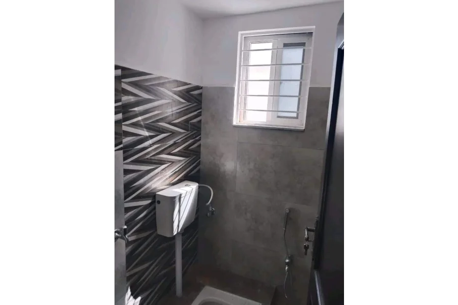 House Available for sale in G11/2