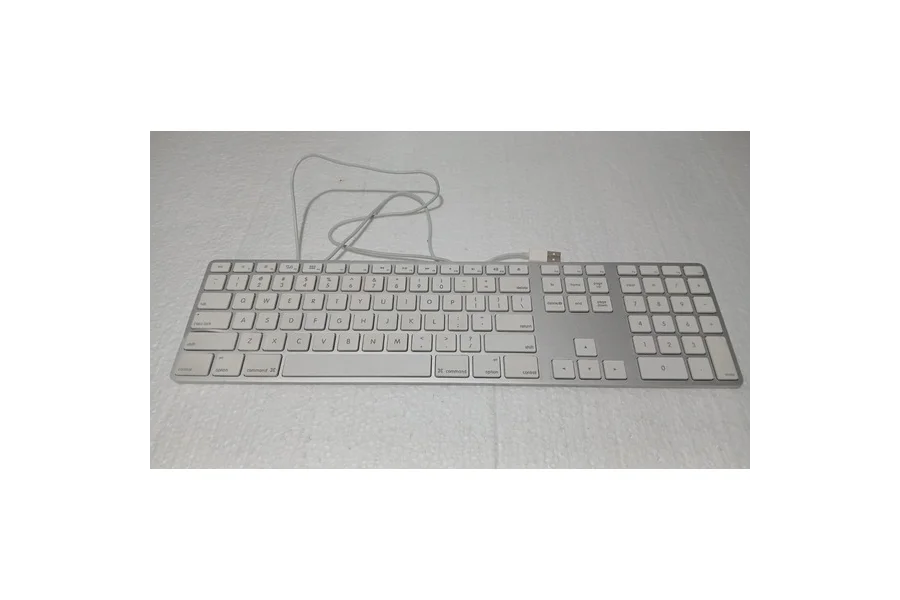 Apple Keyboard With Numeric Keypad MB110LL/B - Silver