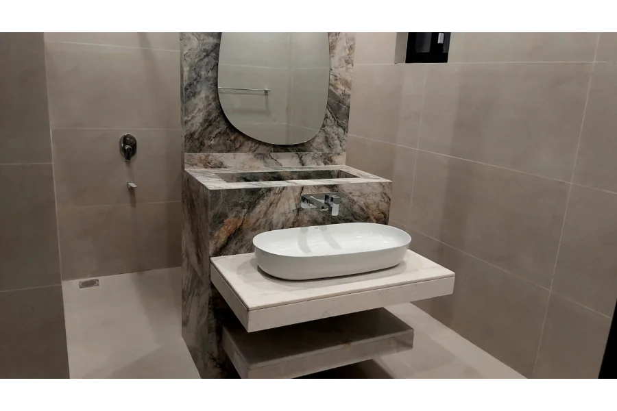 بحریہ ٹاؤن فیز 1 میں بالکل نیا ڈیزائنر مکان برائے فروخت