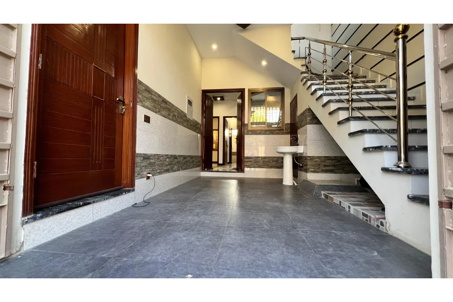 HOUSE FOR SALE IN SECTOR Q3  EAST OPEN   40 FT ROAD