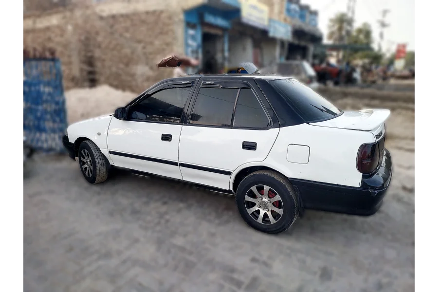 Margalla 1998 full maintained car.white color..call 03003185872..