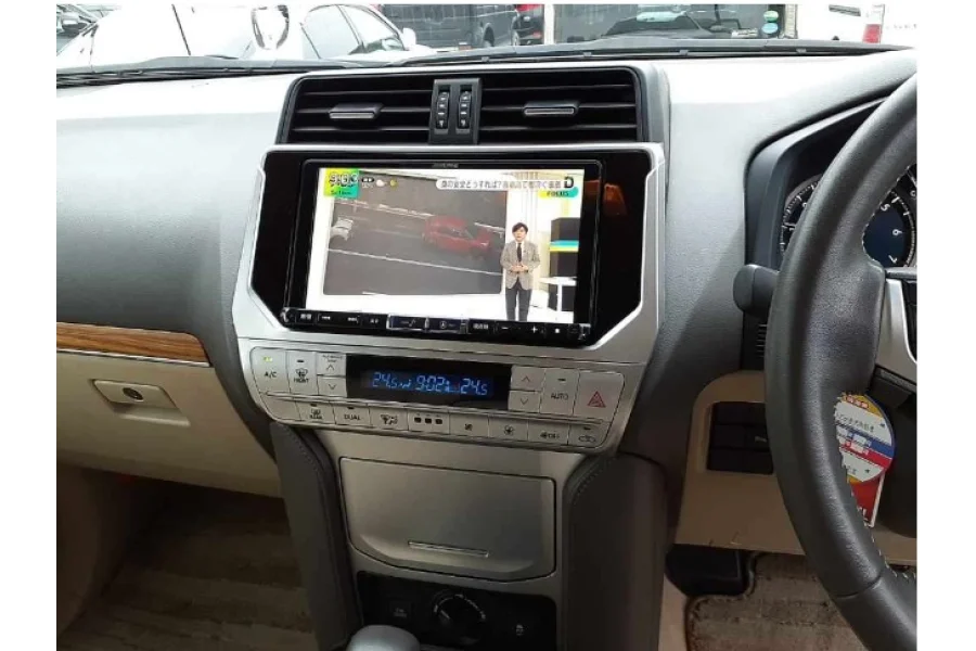 لینڈ کروزر پراڈو TXL ماڈل 2019 فروری فروخت کے لیے دستیاب ہے۔