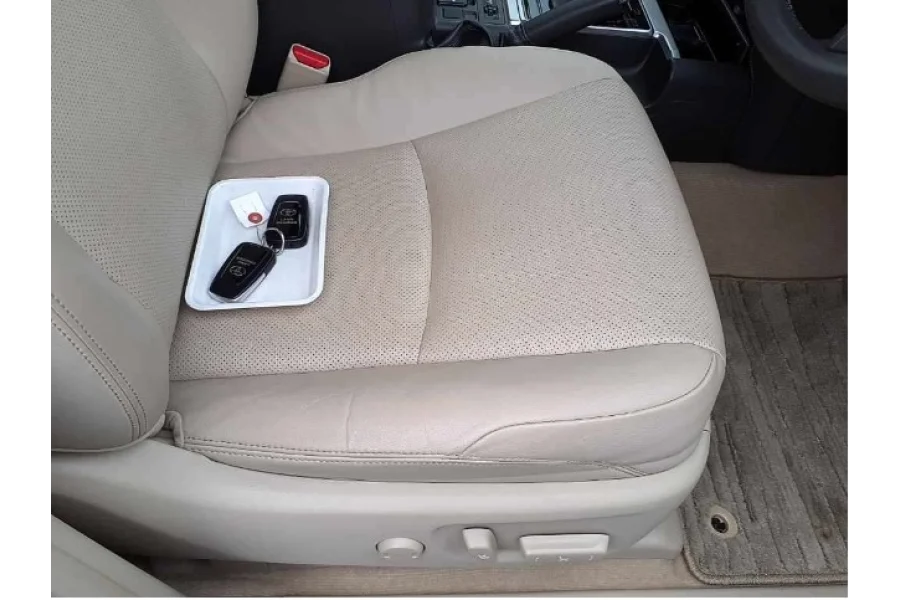 لینڈ کروزر پراڈو TXL ماڈل 2019 فروری فروخت کے لیے دستیاب ہے۔