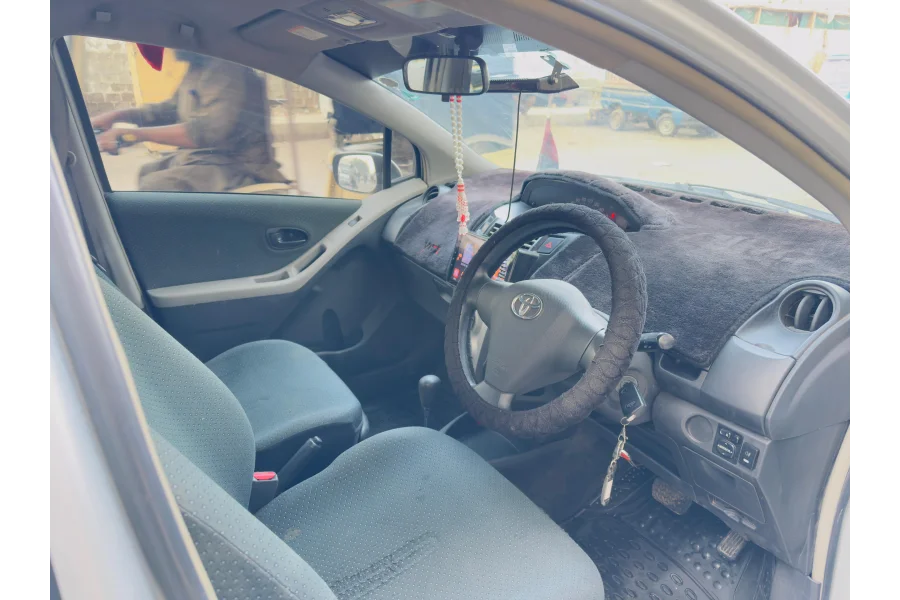 Toyota Vitz 2005 model For sale