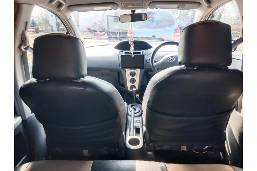 Model 2010 vitz  for sale
