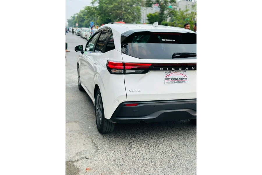 Nissan Note E power X فروخت کے لیے دستیاب ہے۔