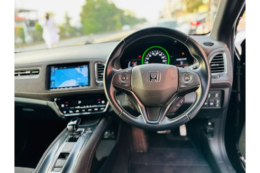 HONDA VEZEL 2019 MODEL AVAILABLE FOR SALE