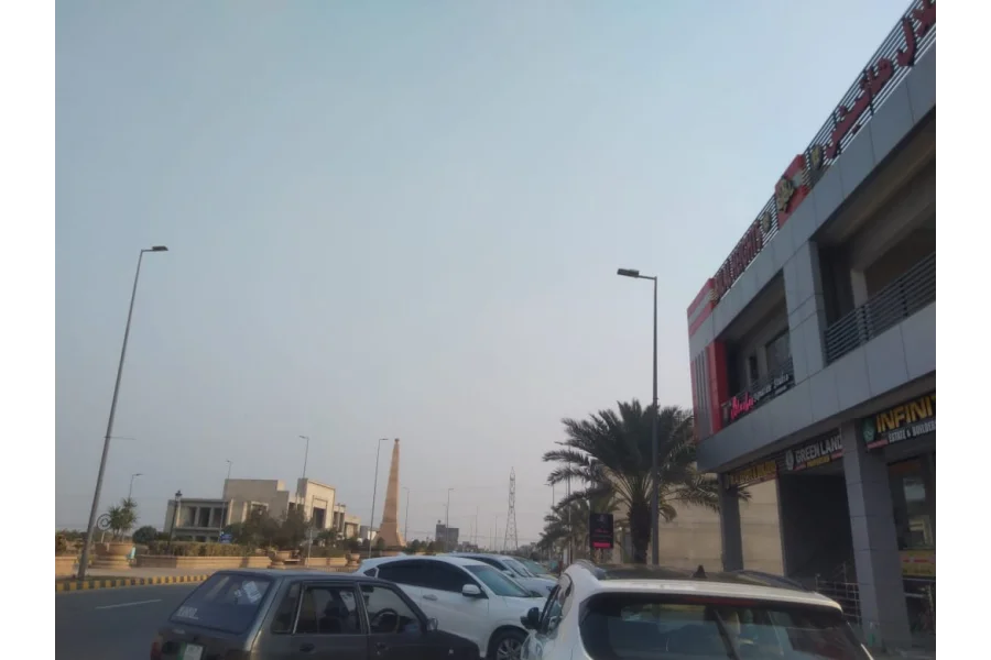 5.33 مرلہ کمرشل ہال کرایہ پر