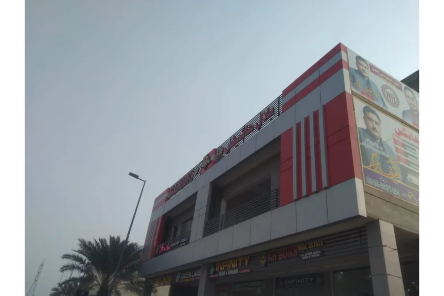 5.33 مرلہ کمرشل ہال کرایہ پر