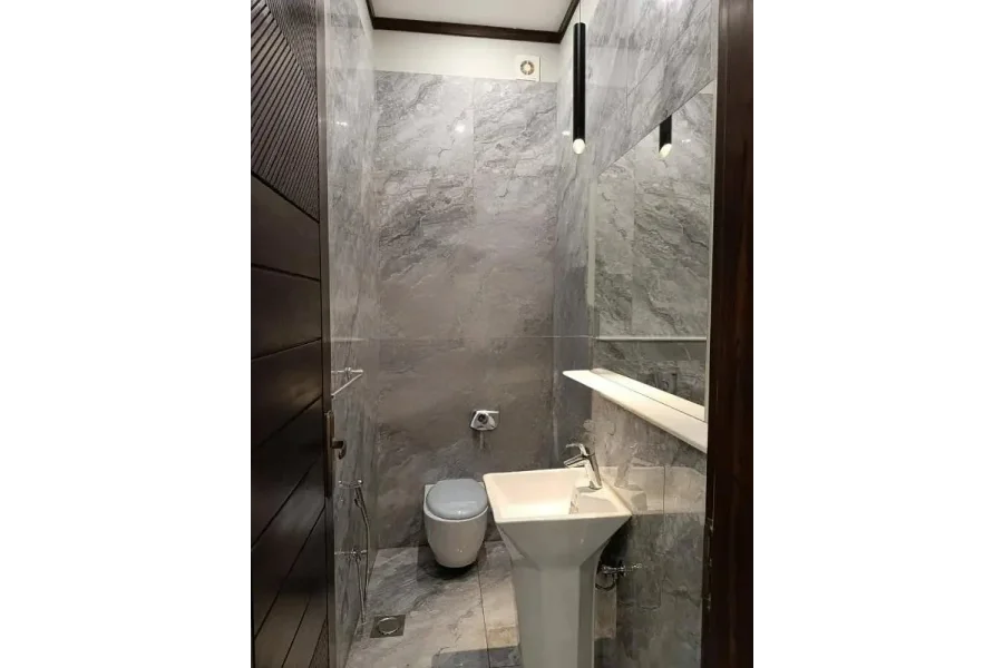 بالکل نیا لگژری بنگلہ برائے فروخت گلشن معمار، کراچی