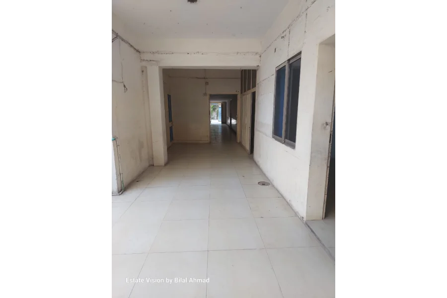 02 Kanal Building Space Available For Rent