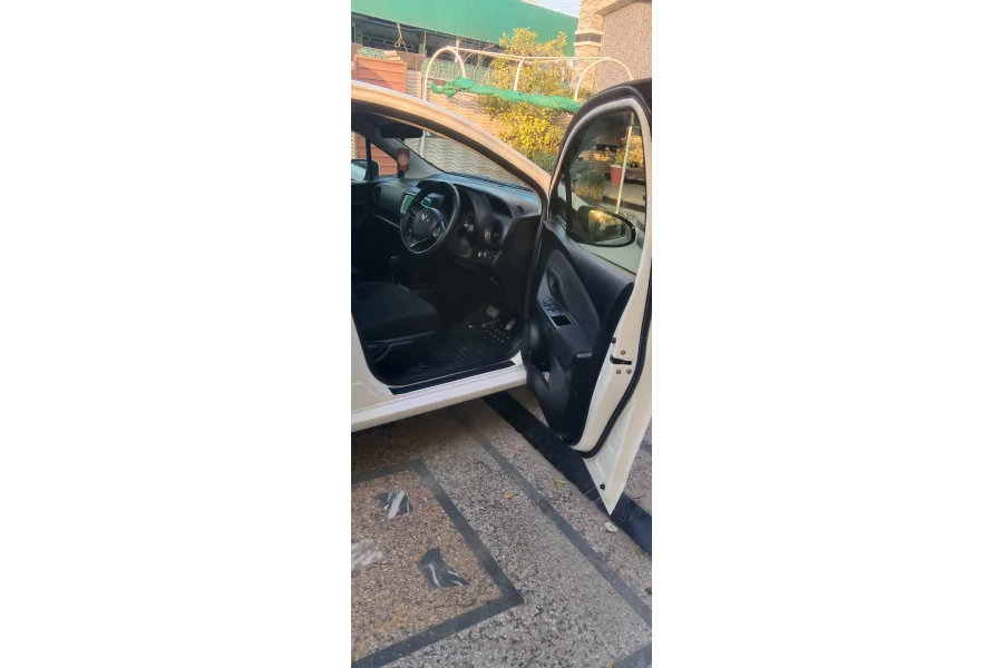 Toyota vitz  Model 2021