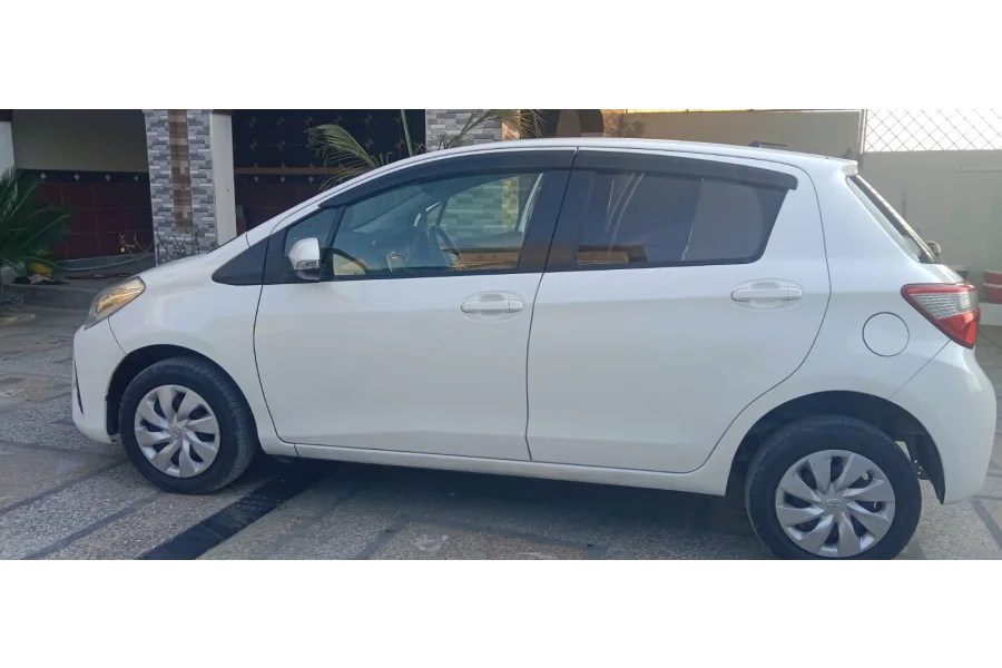 Toyota vitz  Model 2021