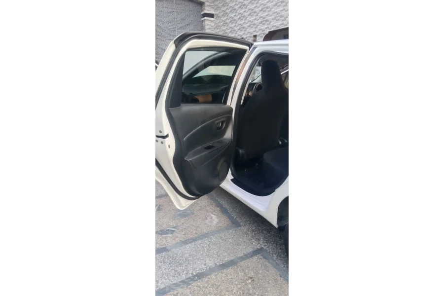 Toyota vitz  Model 2021