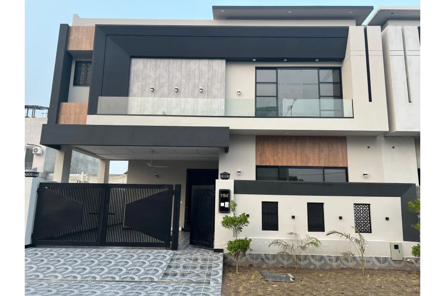 9 Marla new luxury house